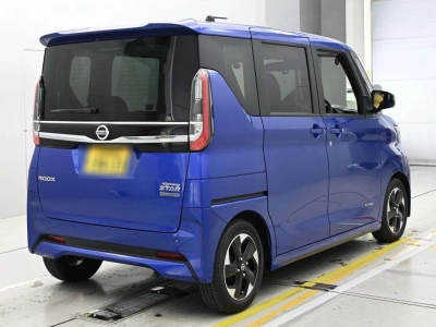 NISSAN ROOX