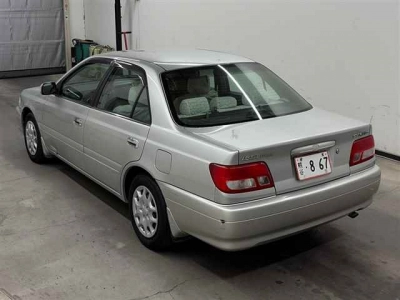 TOYOTA CARINA