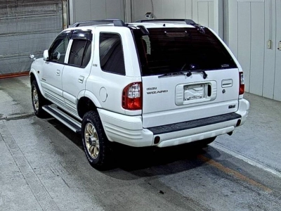 ISUZU WIZARD