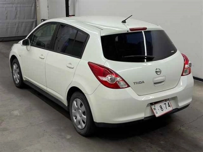 NISSAN TIIDA
