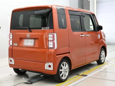 TOYOTA PIXIS MEGA