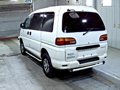MITSUBISHI DELICA SPACE GEAR