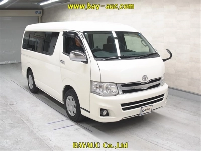 TOYOTA HIACE WAGON