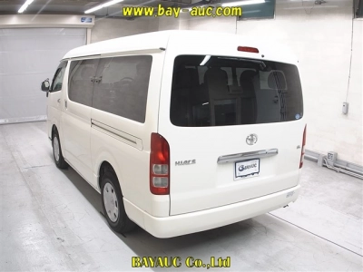 TOYOTA HIACE WAGON