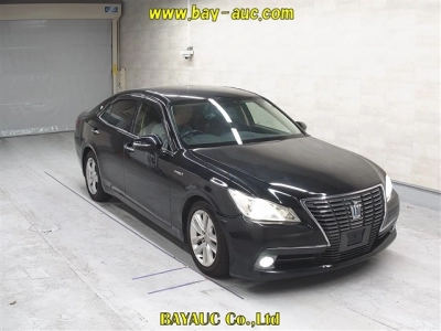 TOYOTA CROWN HYBRID