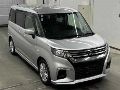 MITSUBISHI DELICA D:2