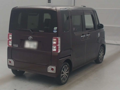 TOYOTA PIXIS MEGA