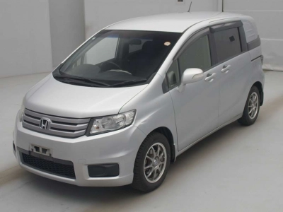 HONDA FREED SPIKE