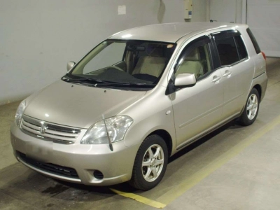TOYOTA RAUM