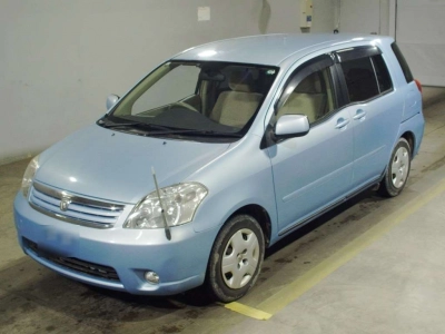 TOYOTA RAUM