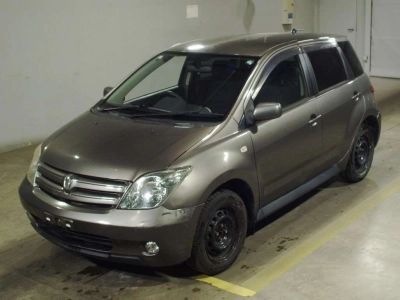 TOYOTA IST