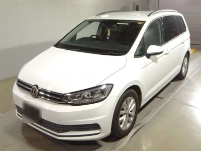 VOLKSWAGEN GOLF TOURAN