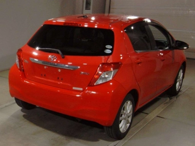 TOYOTA VITZ