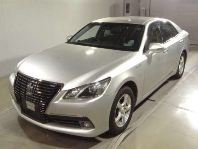 TOYOTA CROWN HYBRID