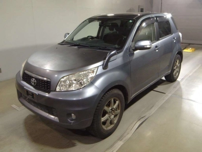 TOYOTA RUSH