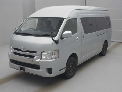 TOYOTA HIACE WAGON