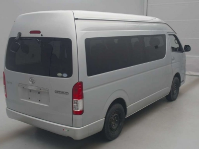 TOYOTA HIACE WAGON