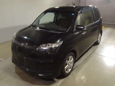 TOYOTA SPADE