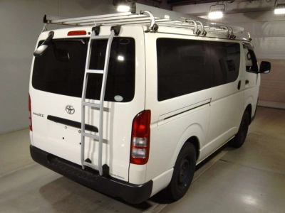 TOYOTA REGIUS VAN