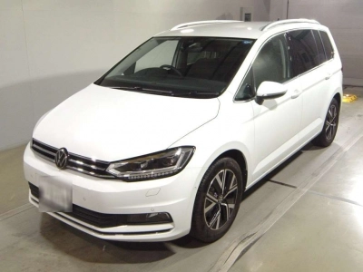 VOLKSWAGEN GOLF TOURAN