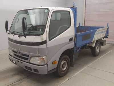 TOYOTA DYNA TRUCK