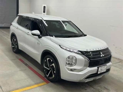 MITSUBISHI OUTLANDER PHEV