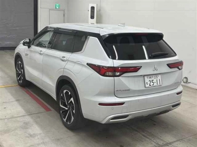MITSUBISHI OUTLANDER PHEV