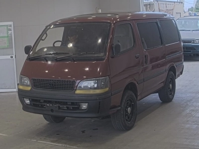 TOYOTA HIACE