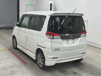 MITSUBISHI DELICA D:2