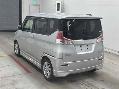 MITSUBISHI DELICA D:2