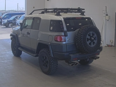 TOYOTA FJ CRUISER