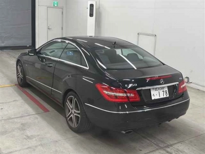MERCEDES BENZ E CLASS