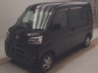 TOYOTA PIXIS VAN