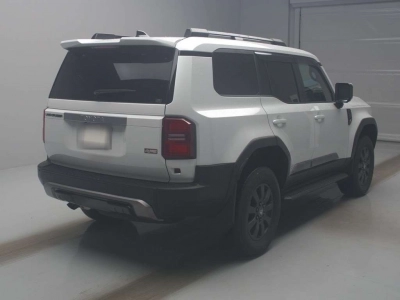 TOYOTA LAND CRUISER 250