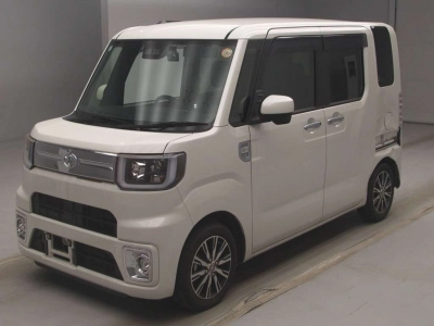 TOYOTA PIXIS MEGA