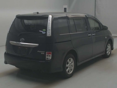 TOYOTA ISIS