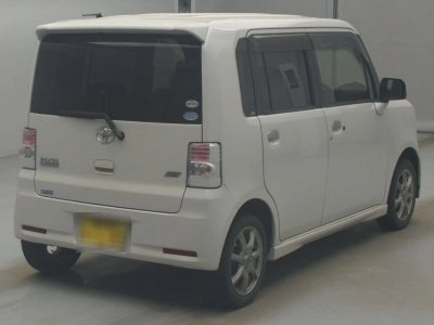 TOYOTA PIXIS SPACE