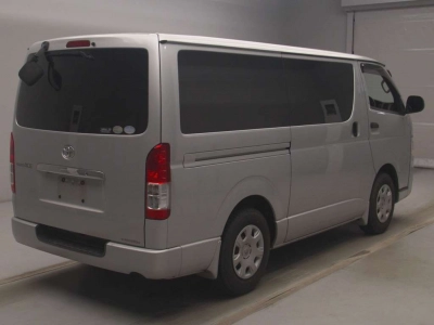 TOYOTA REGIUS VAN
