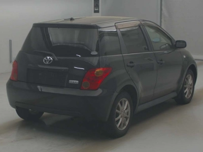 TOYOTA IST