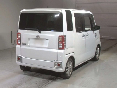 TOYOTA PIXIS MEGA