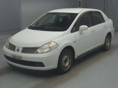 NISSAN TIIDA LATIO