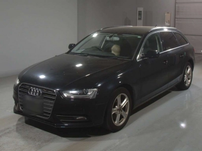 AUDI A4 AVANTE