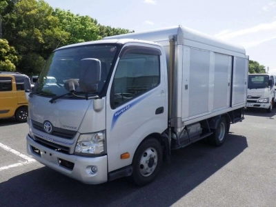 TOYOTA COASTER