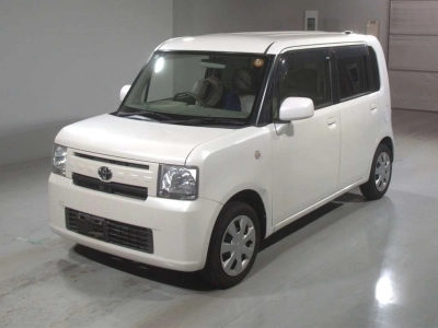 TOYOTA PIXIS SPACE
