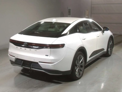TOYOTA CROWN CROSSOVER