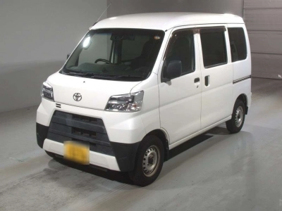 TOYOTA PIXIS VAN