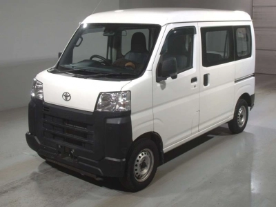 TOYOTA PIXIS VAN