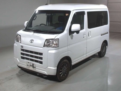 TOYOTA PIXIS VAN