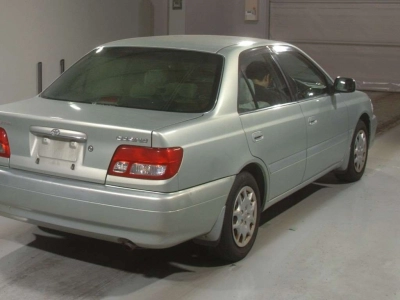 TOYOTA CARINA