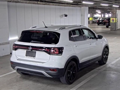 VOLKSWAGEN T-CROSS